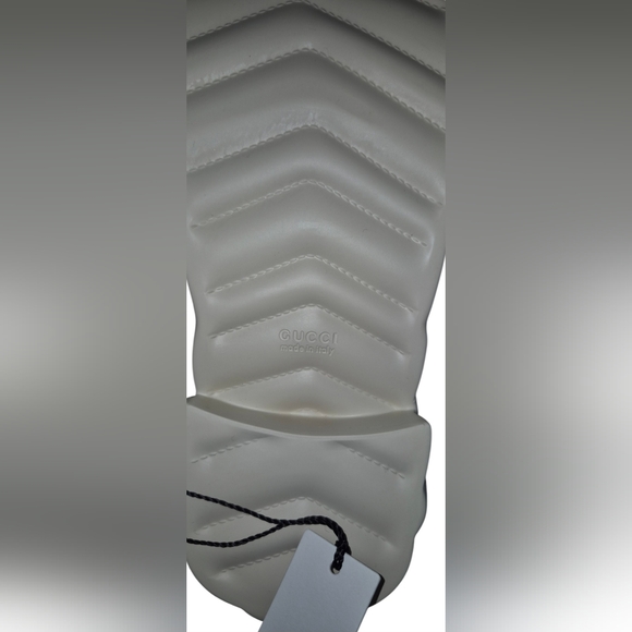 Gucci White Flip Flops - Picture 9 of 10